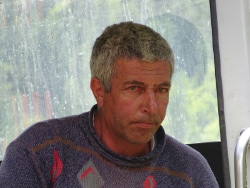  Le conducteur de la pelle est concentre pour ne pas degrader les ouvrages